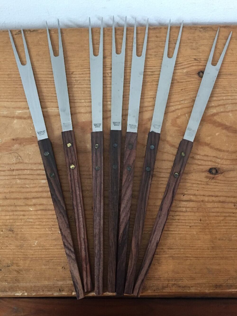 Set 7 Vtg Puralum 2 Prong Fondue Cocktail Skewer Forks Canoe Muffin Teak Wood